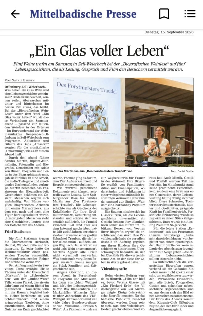 Zeitungsbericht „Ein Glas voller Leben“ der Mittelbadischen Presse vom 15. September 2026 über die Biografische Weinlese in Zell-Weierbach.